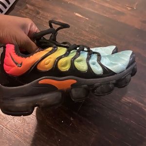 tropical sunset vapor max